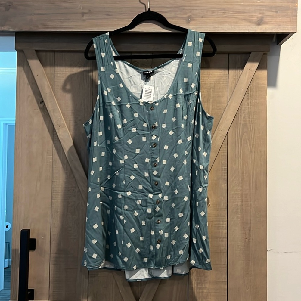 Torrid Tank 3x